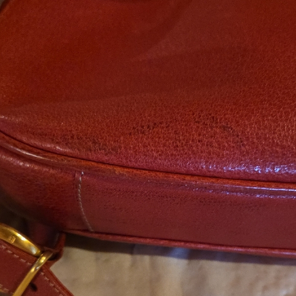 Vintage GUCCI Elegant Red Leather Shoulder Bag - Picture 7 of 8